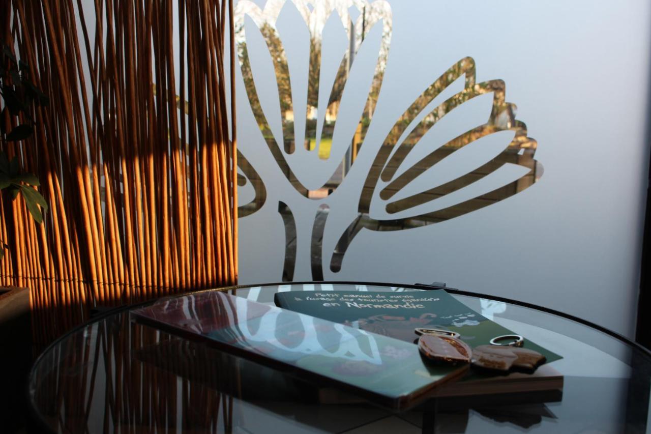 Hotel Crocus Caen Memorial Екстер'єр фото